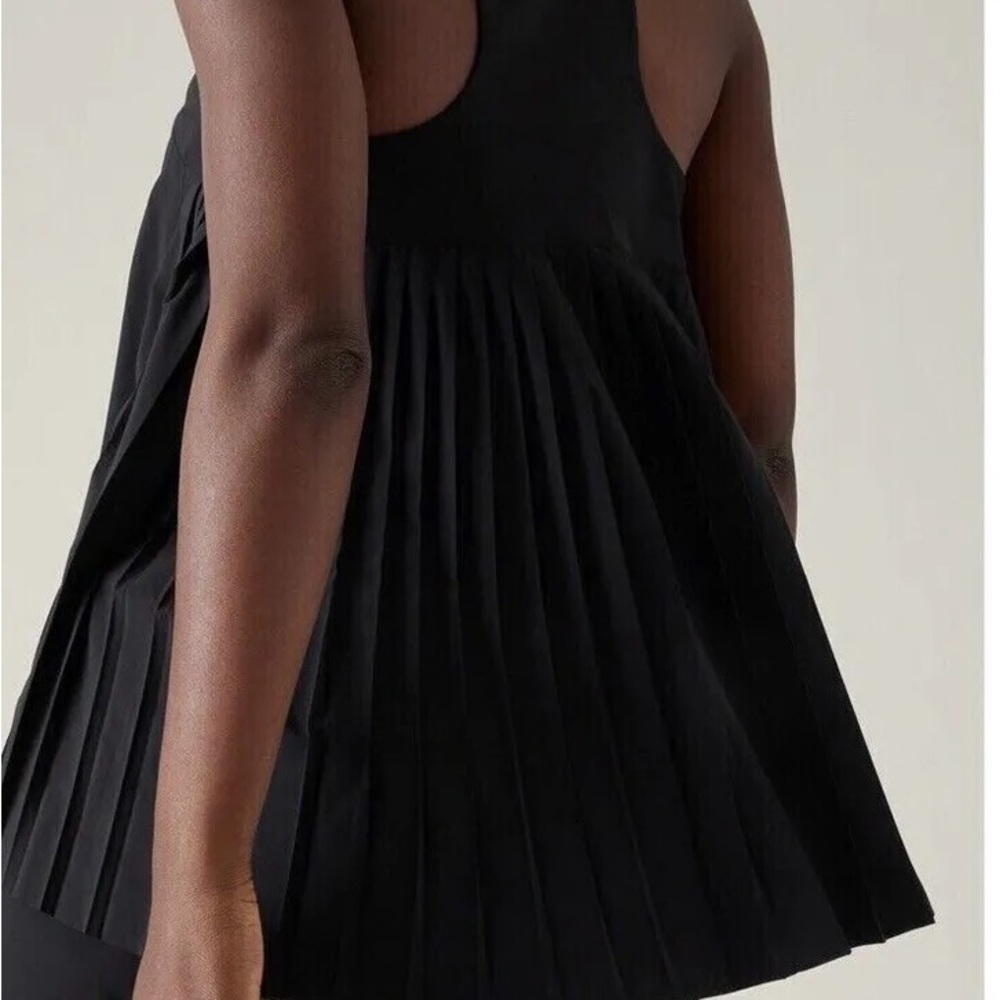 ATHLETA SWING FORWARD PLEATED TANK - Picture 5 of 9